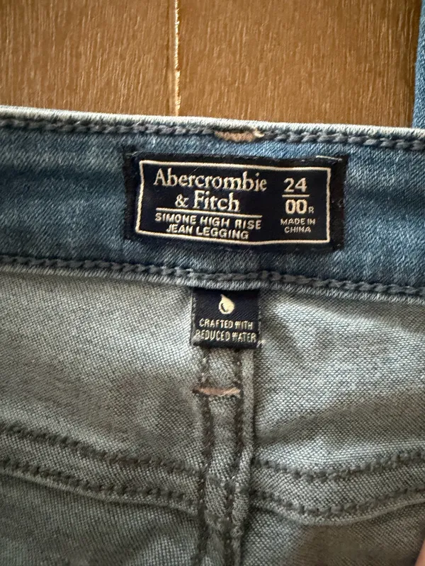 Abercrombie High-Rise Jean Leggings - Image 2