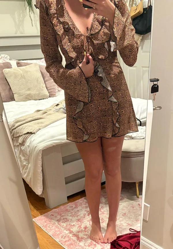 Strawberry Milk Mob coverup Brown Size M - Image 6
