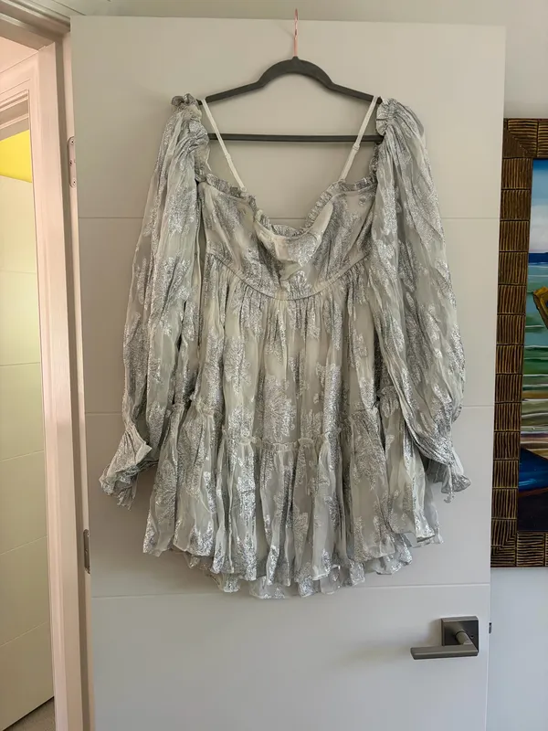 Rocco Sand Silver Ruffle Off Shoulder Mini Dress White Size L - Image 2