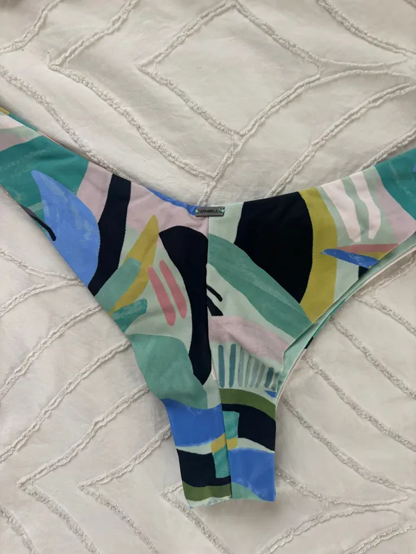 Bikini - Image 5