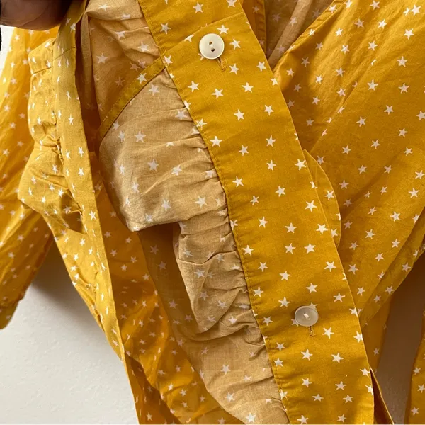Madewell Wrap Top in Star Golden Yellow Scatter Print M - Image 14