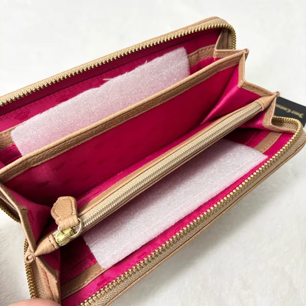 Juicy Couture Brown Wallet‎ with Pink Crown Embellishments NeW - Image 4