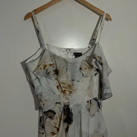 NWT City Chic English Garden Maxi Dress M/18 Romantic Feminine Soft Glam Garden‎ - Image 4