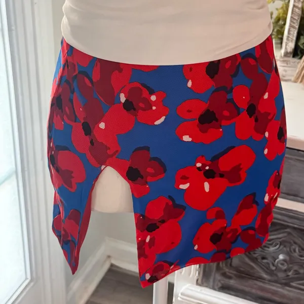 Princess Polly Red & Blue Mini Skirt Size 4 - Image 4