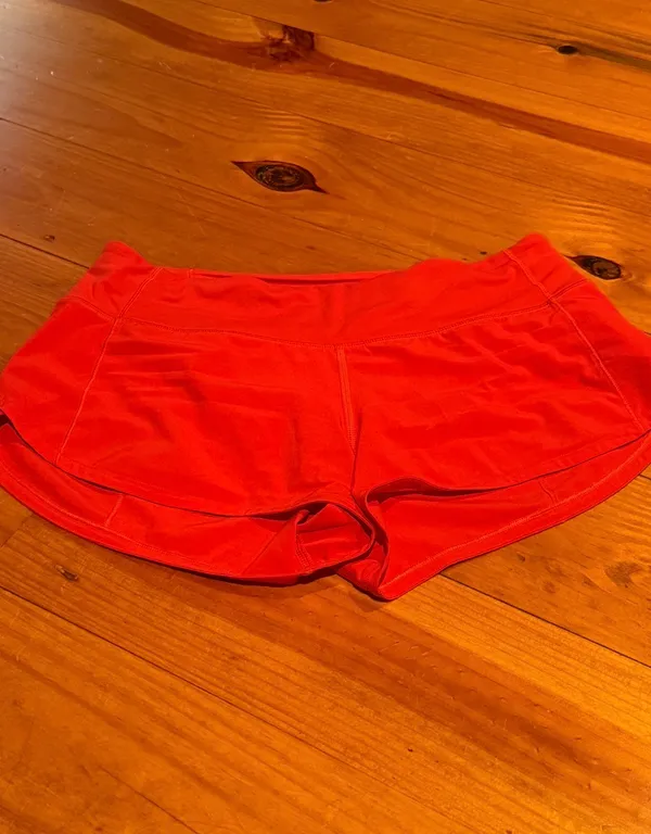 Lululemon Speed Up Low-Rise Lined Short 2.5” Carnation Red - Image 2