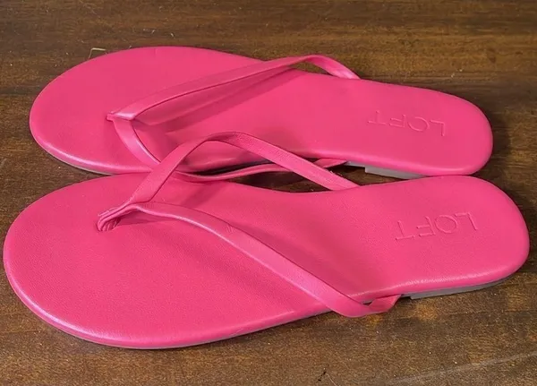 Loft Women’s Modern pink Flip Flops sz 7 - Image 4