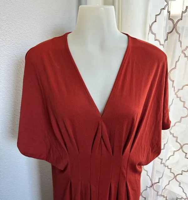 ZARA Rust Red V-Neck Maxi Dress With Pleated Front Detail & Short Sleeves - Image 2