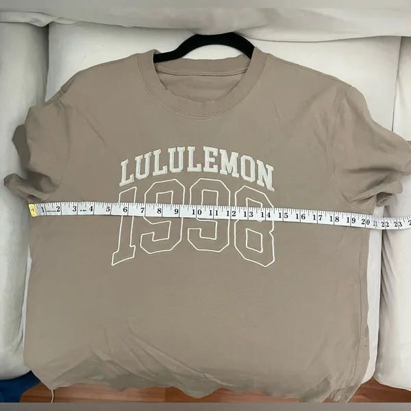 Lululemon Relaxed Fit Cotton Jersey T-Shirt Top Beige Tan 1998 Graphic Tee - Image 6
