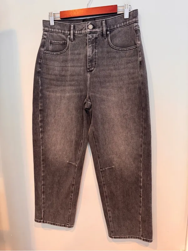WHBM Extra High Rise Barrel Jeans Size 6 - Image 3