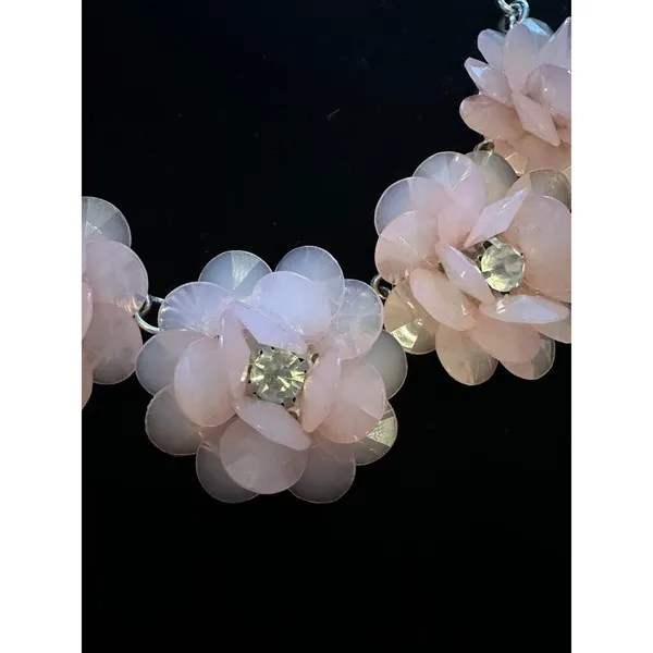 Elegant Pastel Pink Floral Blossom Crystal Statement Necklace silver Adjustable - Image 7