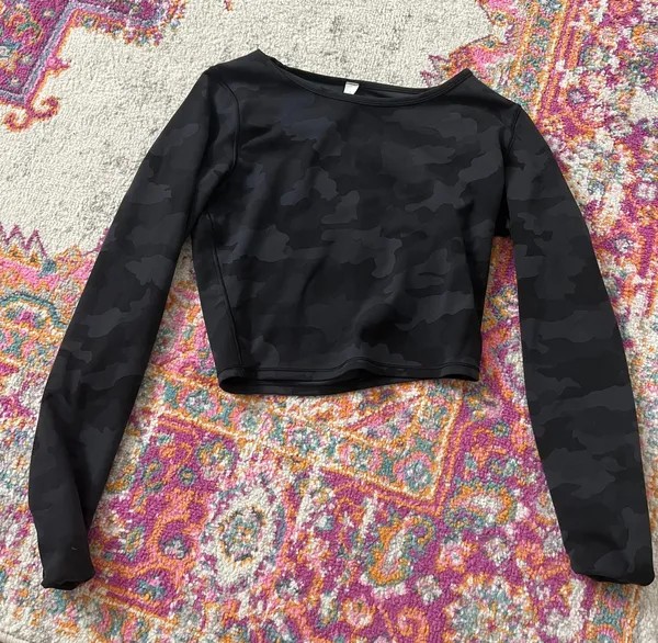 Wunder Train Cropped Long Sleeve - Image 2