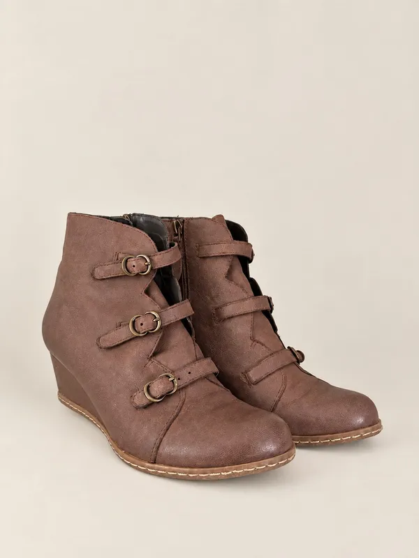 Franco Sarto brown ankle booties  - Image 8