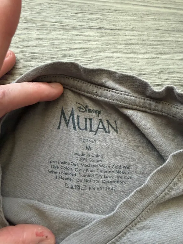 Disney Mulan Tee - Gray with Pink and Green Artwork Size M - Image 2