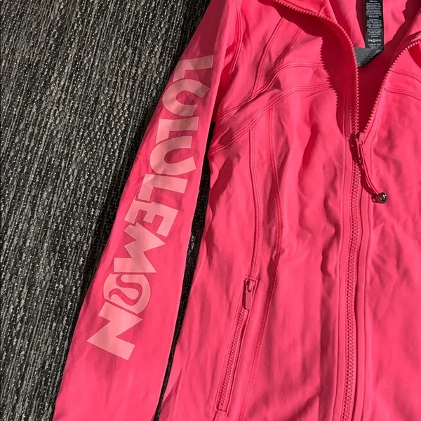 Lululemon Disney Define Jacket *Nulu Lipgloss Pink Size 4 NEW - Image 6