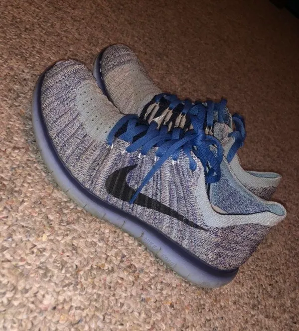 Nike Fly Knit Running Shoe - Image 2