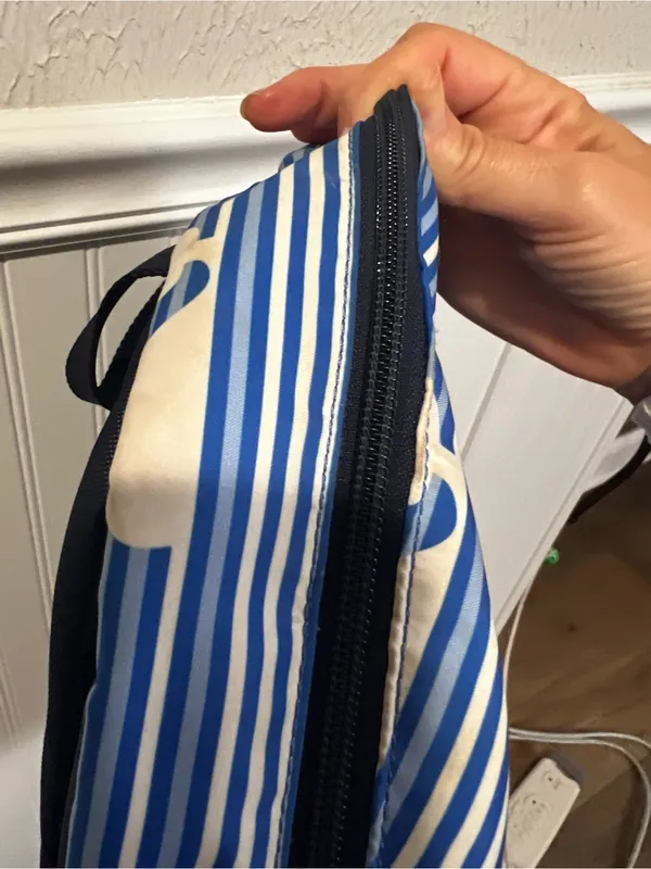 Vineyard Vines Whale Blue and White striped Backpack - Image 10