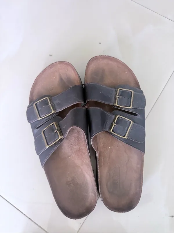 Cliffs by WHITE MOUNTAIN Women's Brown Double-Buckle Slide Sandals - Image 6
