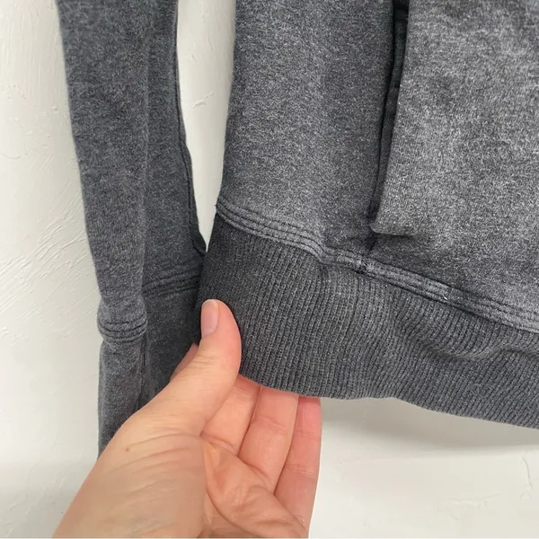 Lululemon Grey Funnel Neck Long Sleeve Hoodie Sweatshirt Women 2 Casual Athletic - Image 4