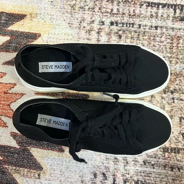 Steve Madden Woman’s Savage Black Platform Lace Up Sneakers Size 6.5 - Image 2