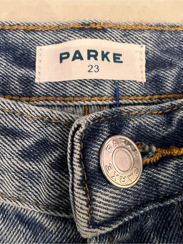 Parke Low Rise Baggy Jeans in Vintage Wash - Image 6