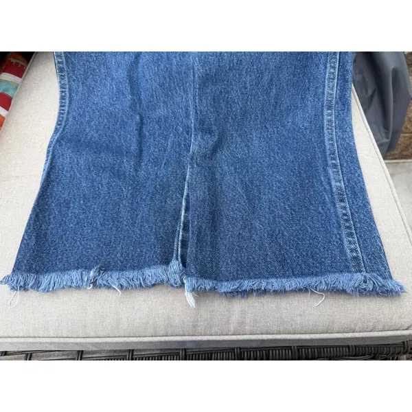 Wrangler Blue Relaxed Straight Jeans raw hem 32x32 - Image 9