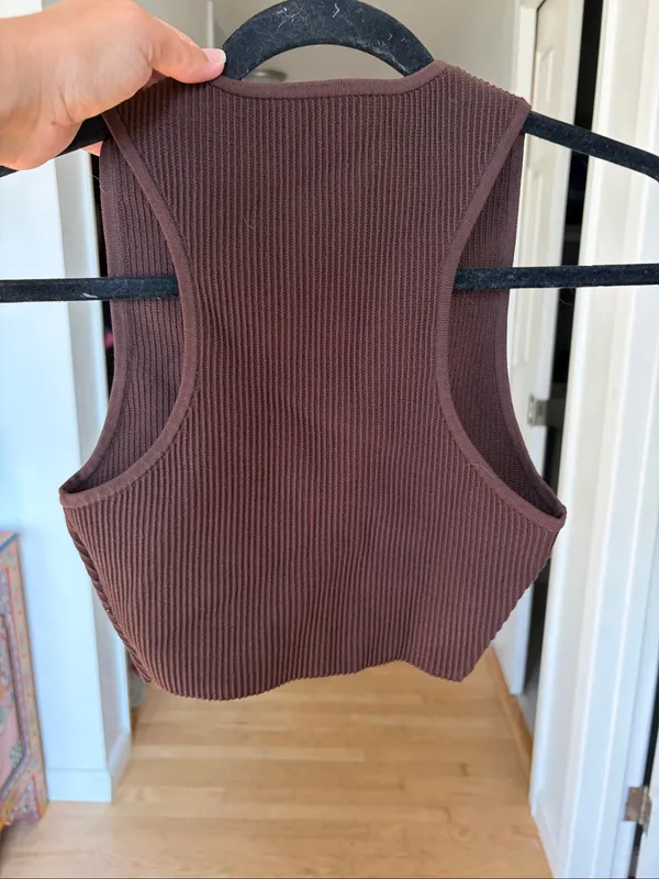 Aritzia Babaton Sculpt Knit Tank - crop small brown - Image 3