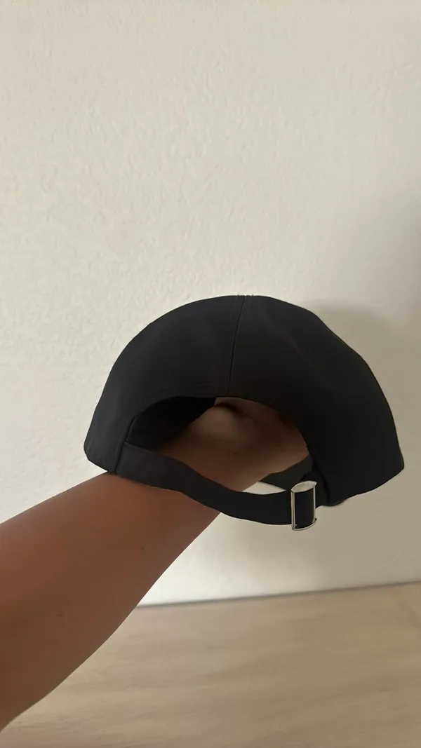 ALO Satin Off-Duty Cap - Black - Image 2