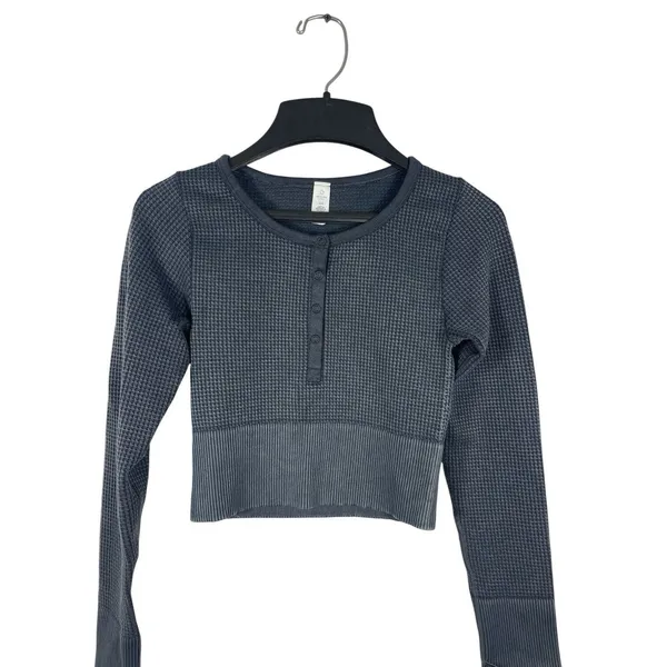 OFFLINE Aerie XS Main Squeeze Waffle Crop Top Gray Henley Long Sleeve Thumbholes - Image 2