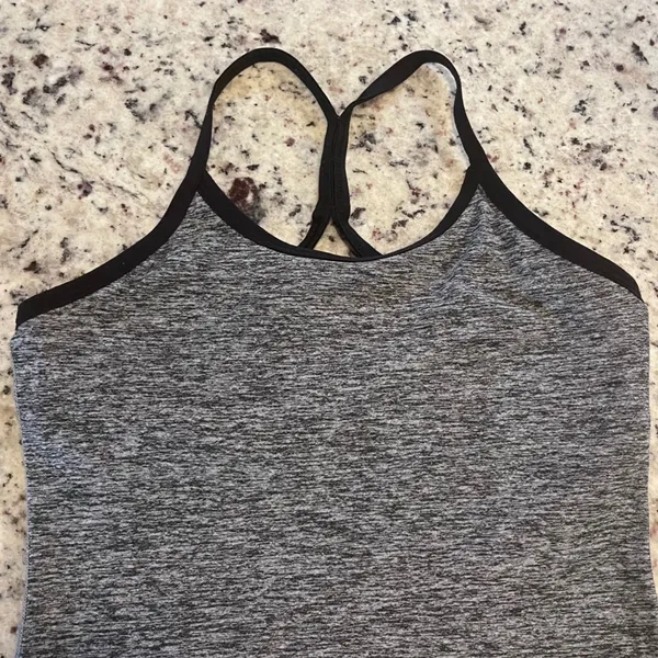 Beyond Yoga Tank Top Women Small Gray Heather Space Dye Shelf Bra Racerback Tank - Image 2