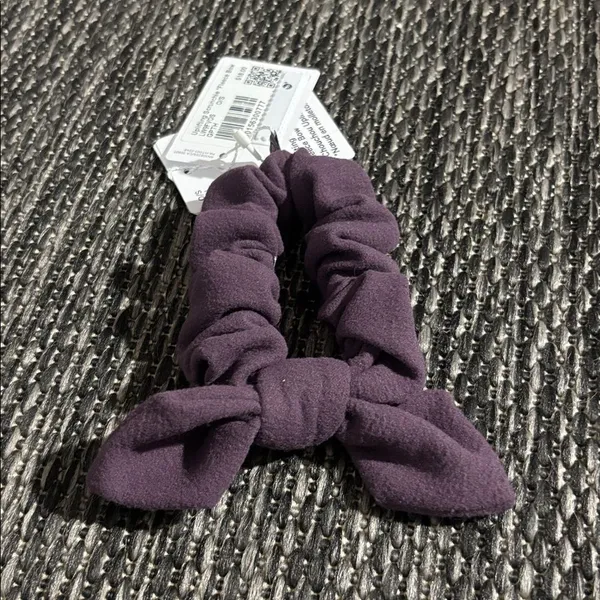 Lululemon Uplifting Scrunchie *Fleece Bow Grape Thistle NEW - Image 2