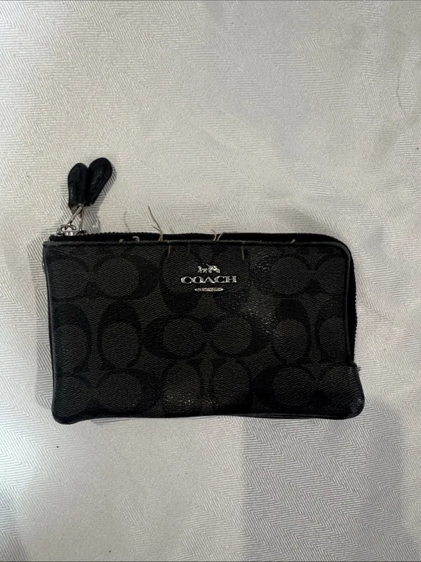 Coach Black Signature Zip Card Case - Image 4