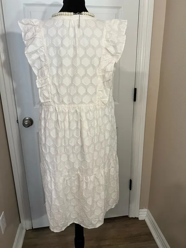 Flirty white evening dress - Image 3