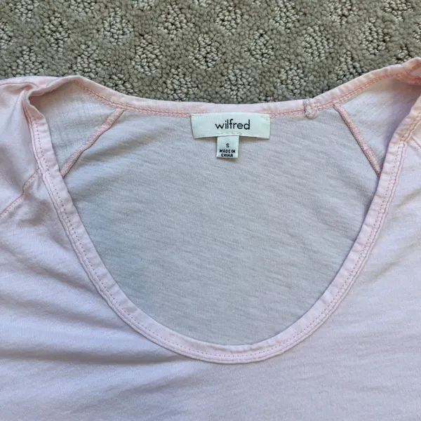 Aritzia Wilfred Scoop Neck Short Sleeve T Shirt Light Pink Rolled Hem Size Small - Image 2