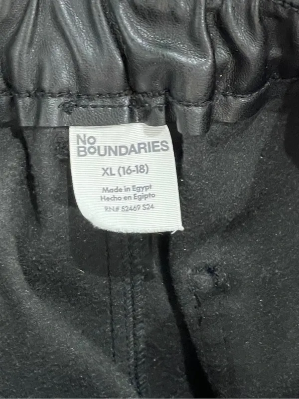 No Boundaries wide-leg faux leather cargo pants - Image 3