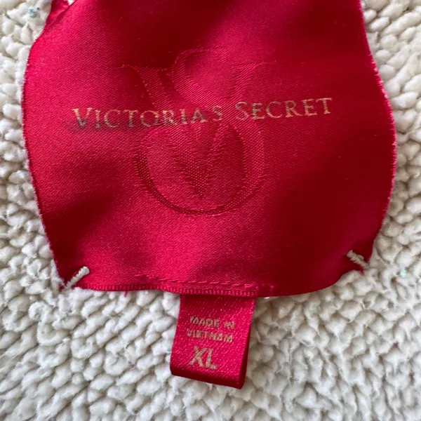Victoria’s Secret Cozy Sherpa Plush Fleece Robe - Image 5