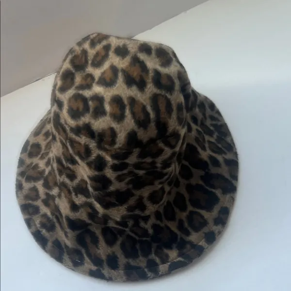 MARCUS ADLER Leopard-Print Faux Fur Bucket Hat 🗝️ - Image 4