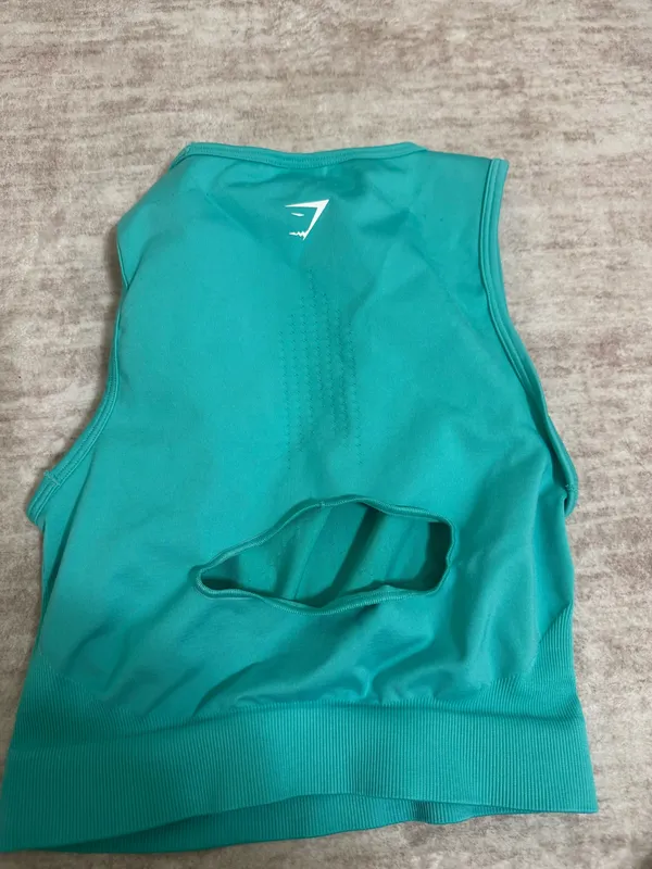 Gymshark seamless tank size small - Image 3