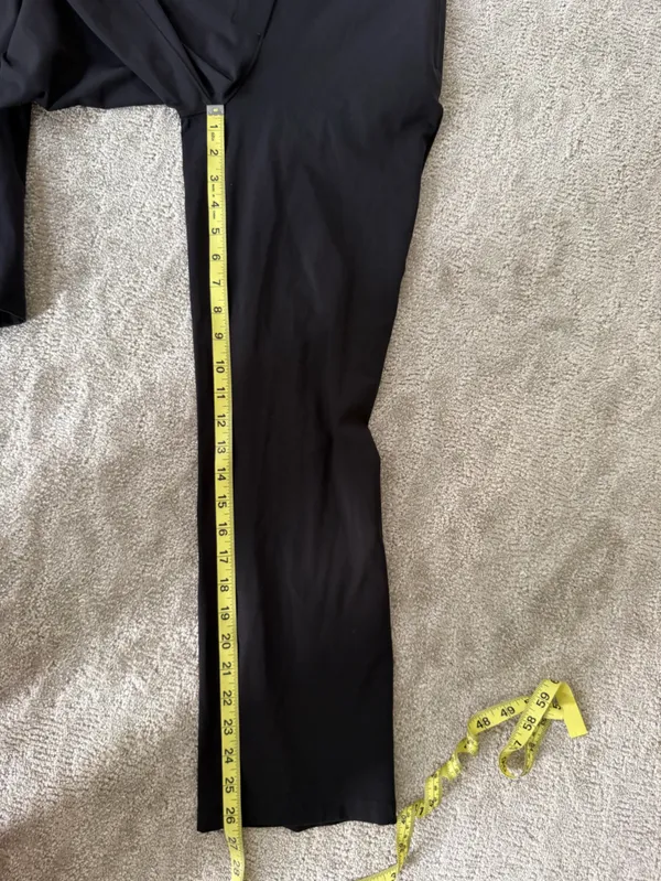 Lululemon Smooth Fit Pull-On High-Rise Cropped Pants in Black Size 4 Work Wear - Image 14