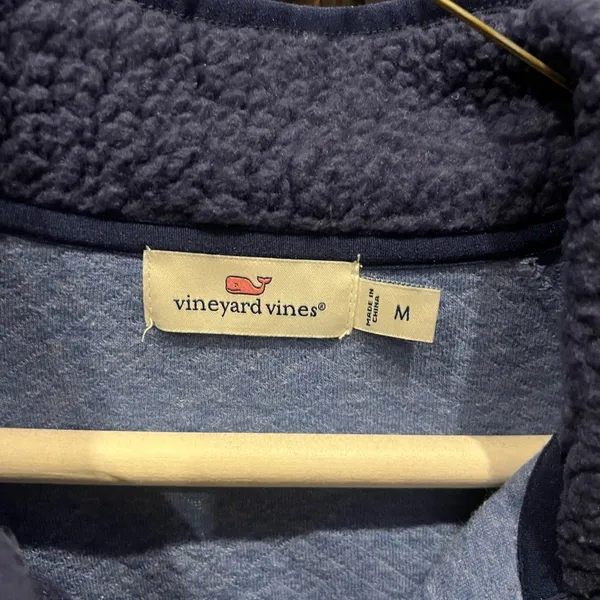 Vineyard Vines Dark Blue and Light Blue Fleece Jacket - Image 2