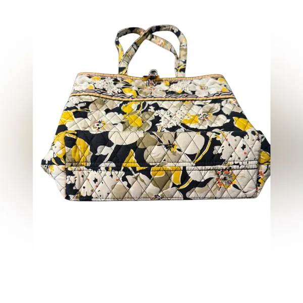 Vera Bradley Holiday Tote‎ - Dogwood CP - Image 2