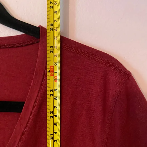 Lululemon Red V-neck Short Sleeve T-Shirt Loungewear Athletic Women's size Small - Image 8