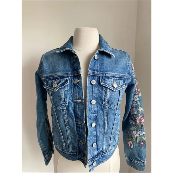 LUCKY BRAND Embroidered Sleeve Blue Denim Jacket Womens Sz XS Trucker - Image 3
