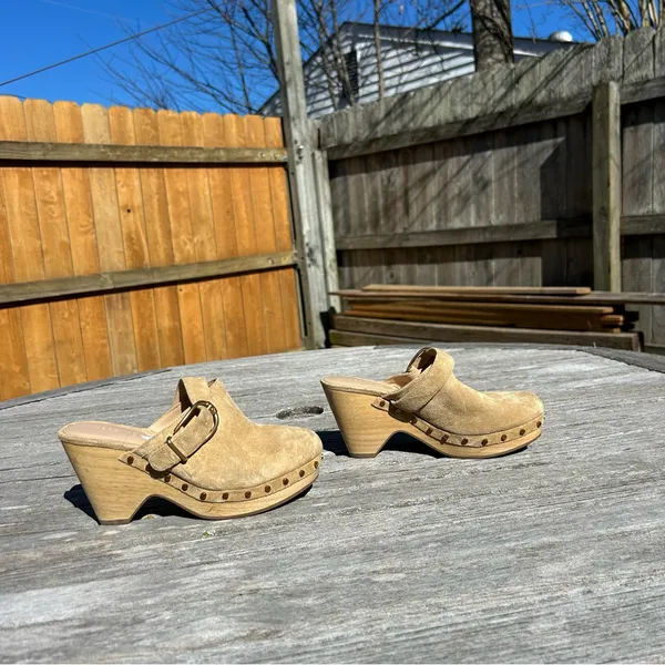 VERONICA BEARD Womens Suede Slip On Clogs‎ In Beige size 5 Hendrix Suede Buckle - Image 2