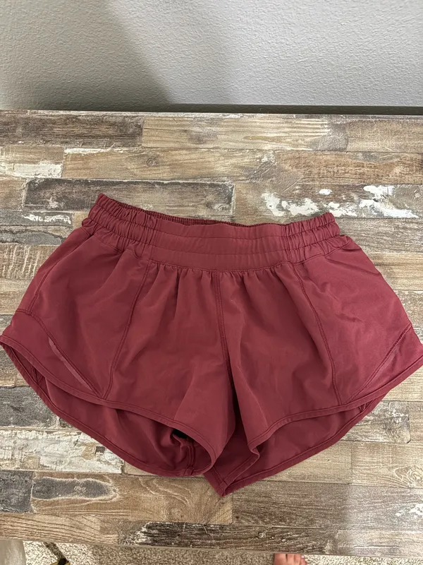 Lululemon Hotty Hot Low Rise 2.5" - Image 2