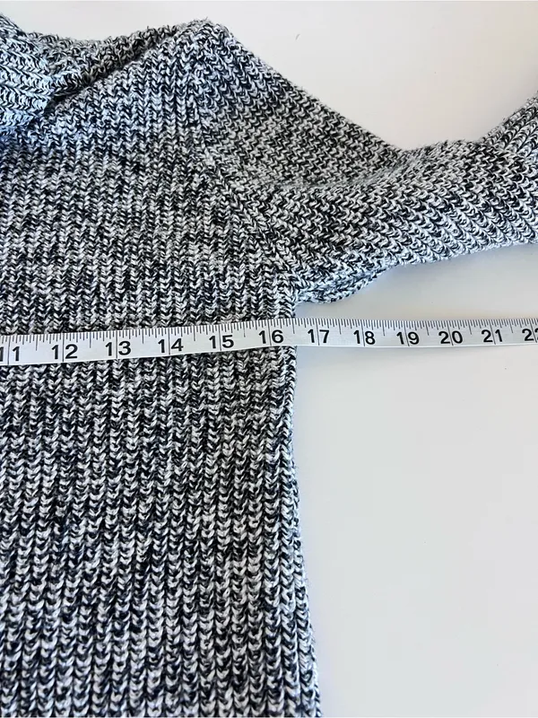 Abercrombie and Fitch Women's Long Sleeve Turtleneck Black Marled Sweater Jumper - Image 7