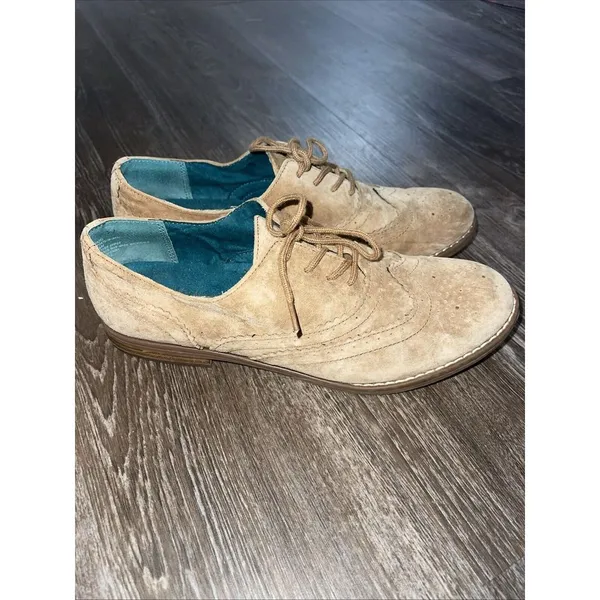 Cynthia Rowley Tan Suede Hazel Lace‎ Up Shoes Women's Size 7.5M S-88 - Image 2