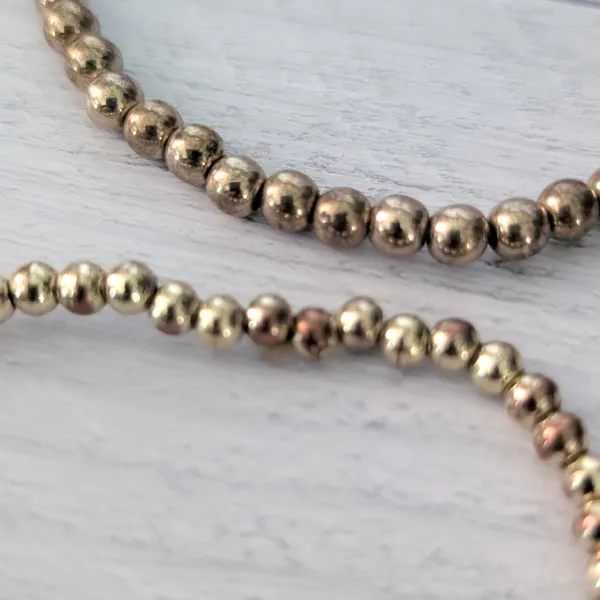 Bundle of 6 Bracelets - Gold Tone Stretch Bracelets - Fair Condition - Image 8