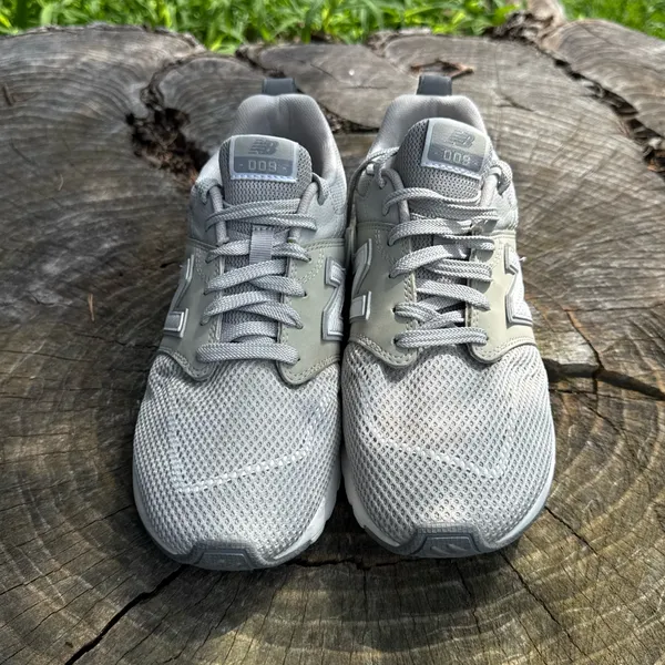 Women New Balance 009v1 Running Shoes Lace-Up, Low Top, Light Cliff Grey size 8.5 - Image 2