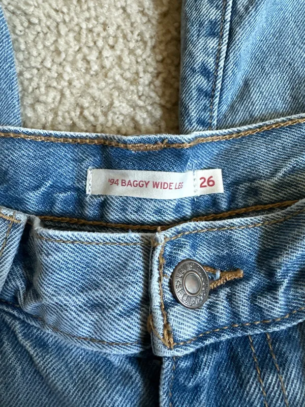 84’ Baggy Wide Leg Jeans (Levi) SIZE 26 - Image 4