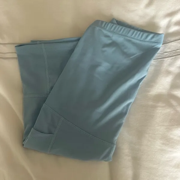 **NWOT** Lahloya ComfortCloud Maternity Biker Shorts in Sky Blue - Image 5